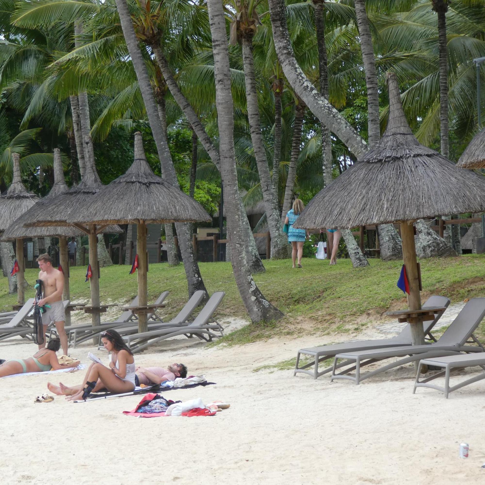 Appartement Le Dauphin Du Lagon Bleu - Plages De Mont Choisy Et De Trou Aux Biches Grand Baie Exterior foto